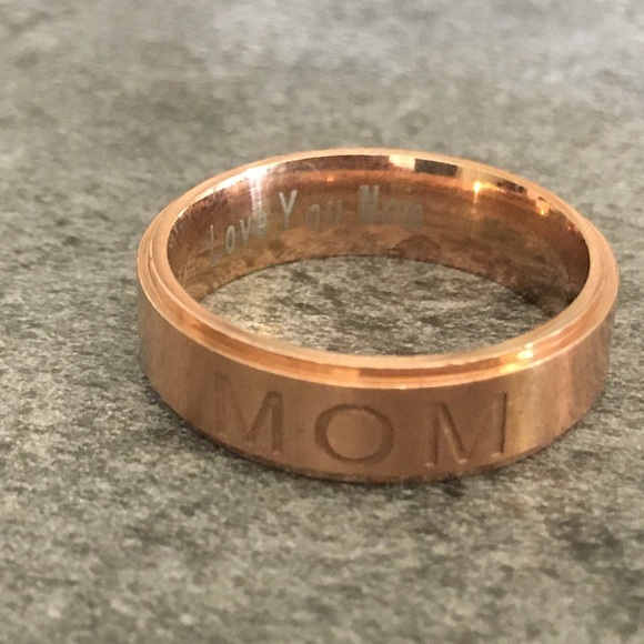 Mom Ring - Rose Gold Plated Stainless Steel - Picture 4 of 5